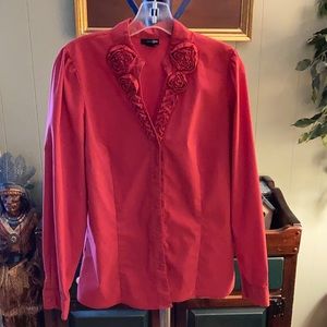 East 5th button up top with fabric rose design L